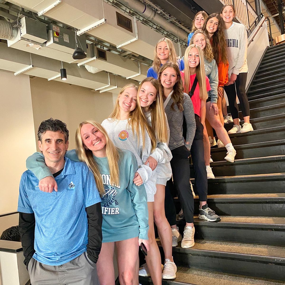 emily_boyer_'s tweet photo. 13 days until we take the court @AAUVolleyball Nationals in Orlando! Ready to battle 💪 with my girls! #dopeakwork #17EP #finishstrong @oklahomapeak @PrepDigOK @NCSA_Volleyball https://t.co/qF9gCrqmqg