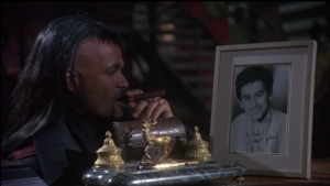 GandgTheater's tweet photo. When you're immortal you meet a lot of people so it only makes sense that Connor MacLeod would need an autographed picture of his adopted son to help remember his name. These are the kind of details only we pick up on. #Highlander3 drops tomorrow at https://t.co/EUFKHqY8eI. https://t.co/AnpU3CcR2w