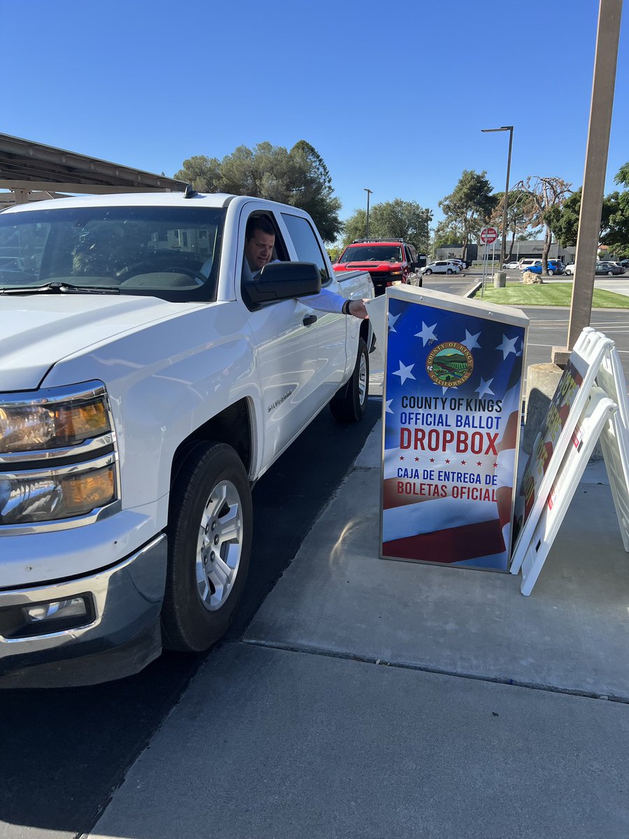 dgvaladao's tweet photo. Turning in my ballot today was quick and secure. Don’t forget to vote in tomorrow’s primary for #CA22 🇺🇸

Find more information about how to return your ballot or vote in person: https://t.co/0BXMvEMx4L https://t.co/HJBFiJnCAB