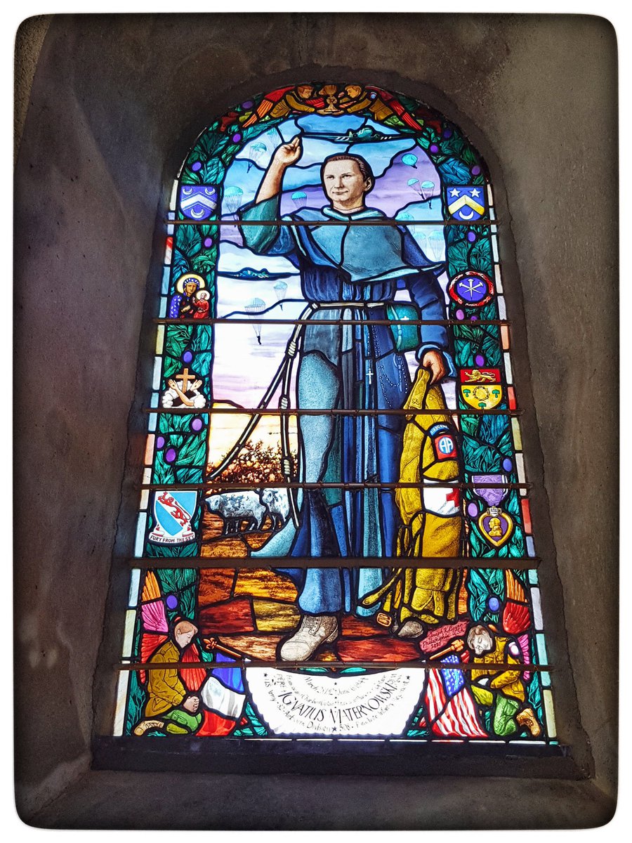 frathermatt's tweet photo. 78 years ago, Fr. Ignatius Maternowski, OFM Conv. parachuted into France and was shot by a sniper after requesting the Germans allow a field hospital for the the wounded. This martyr of mercy was the only chaplain to die that day and was from the first class at @Stfrancishigh https://t.co/bnsE5J9UXT
