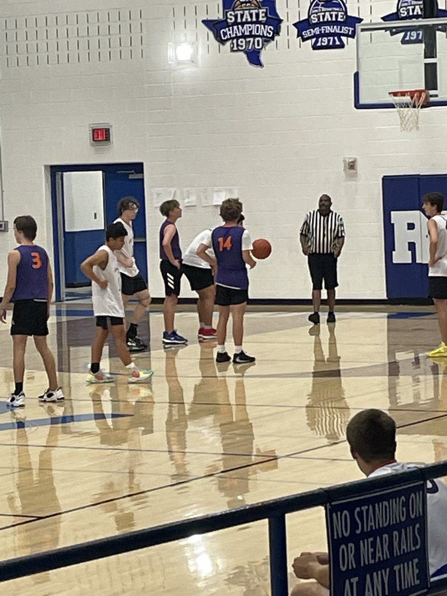 RocketsRNQhoops's tweet photo. Rockets finish the night 2-0 🚀🚀 #HotHoops @robinsonisd @risdHS https://t.co/TArtBSbckS
