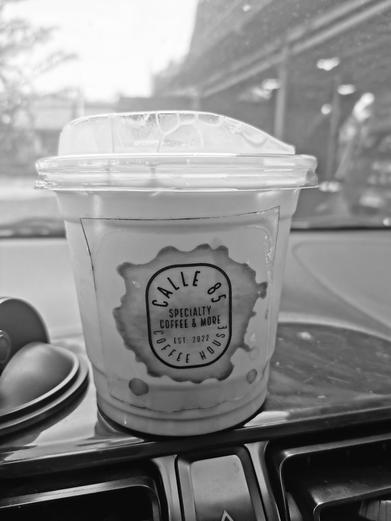 jjedades's tweet photo. CALLE 85. 🖤 https://t.co/v1Mq8SAkxE