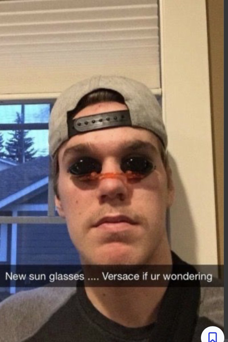 guzzer69's tweet photo. This man is putting the oilers on his back #Oilers #NHL #Mcdavid https://t.co/6cpbOVu0JY