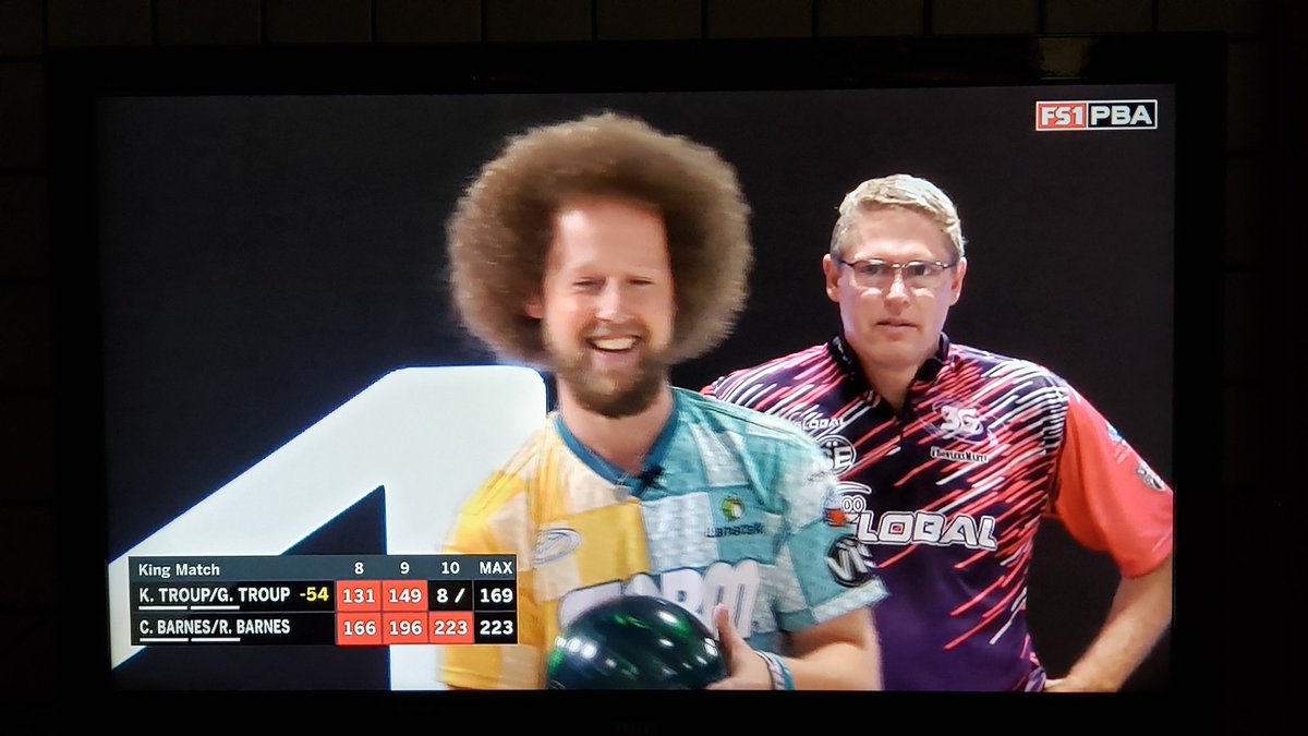 DC_Lundberg's tweet photo. Tonight's show was so much fun! What a great idea. Thank you @PBATour for blending the past, the present and the future into a few outstanding evenings of pure fun. #PBATour #KingOfTheLanes #AfroFish https://t.co/UzzZSQHA3S