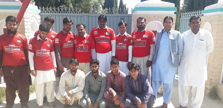 sare_team's tweet photo. ___________♥️🌍✨

ہم خود بتائیں گے تمہیں اپنی برائیاں
وہ اس لئے کہ لوگ تمہیں کم بتائیں گے

#ہمارافخرہےسیداقرارالحسن https://t.co/0CMKCa9Spn