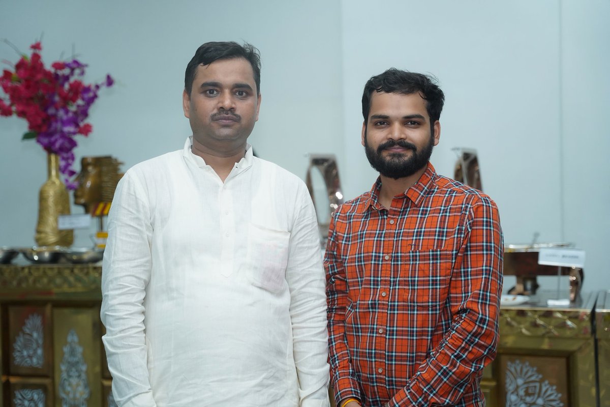 ashutosh94506's tweet photo. हमारे मार्गदर्शक गुरुदेव प्रो.विनय कुमार पाण्डेय जी को काशी हिन्दू विश्वविद्यालय के #डिप्टीचीफप्रॉक्टर बनने की हार्दिक बधाई और शुभकामनाएं💐💐💐
#banarashinduunversity #byprocter #vcbhu @suniltripathi36 @PMOIndia @myogiadityanath @CMOfficeUP @ https://t.co/Q0PpPS5aqn