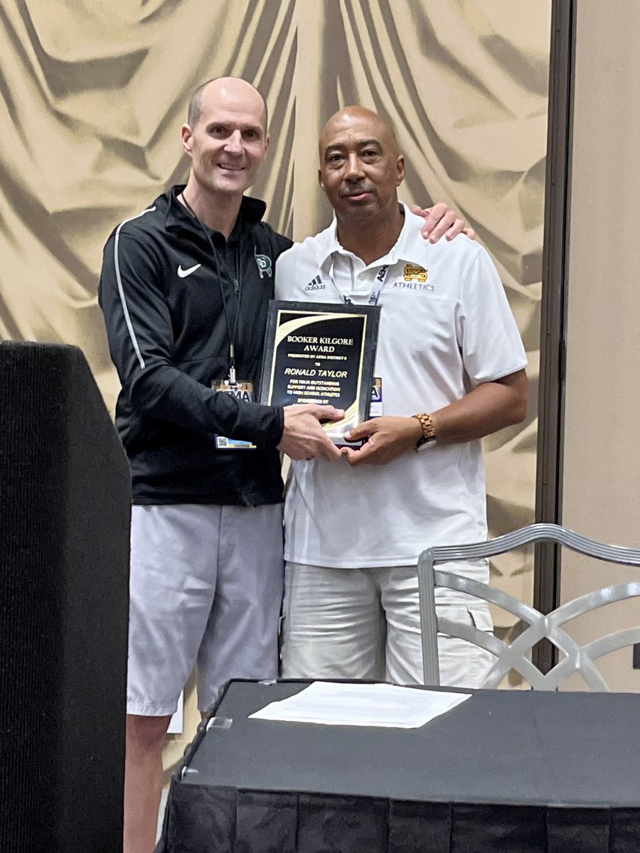 AEMA_74's tweet photo. Proud to recognize Ron Turner with the Booker Kilgore Award, which is awarded for excellence at the high school equipment level! #SafetyServiceSwag #AEMAconvention22 https://t.co/4m0ubguG0p