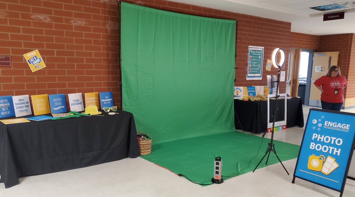SmithTina2014's tweet photo. So many great things planned for our return to in-person learning at ENGAGE22. Take some great pics in the photo booth tomorrow and share them using #cmcssengage for a chance to win a prize. https://t.co/ka8svtQ2jB