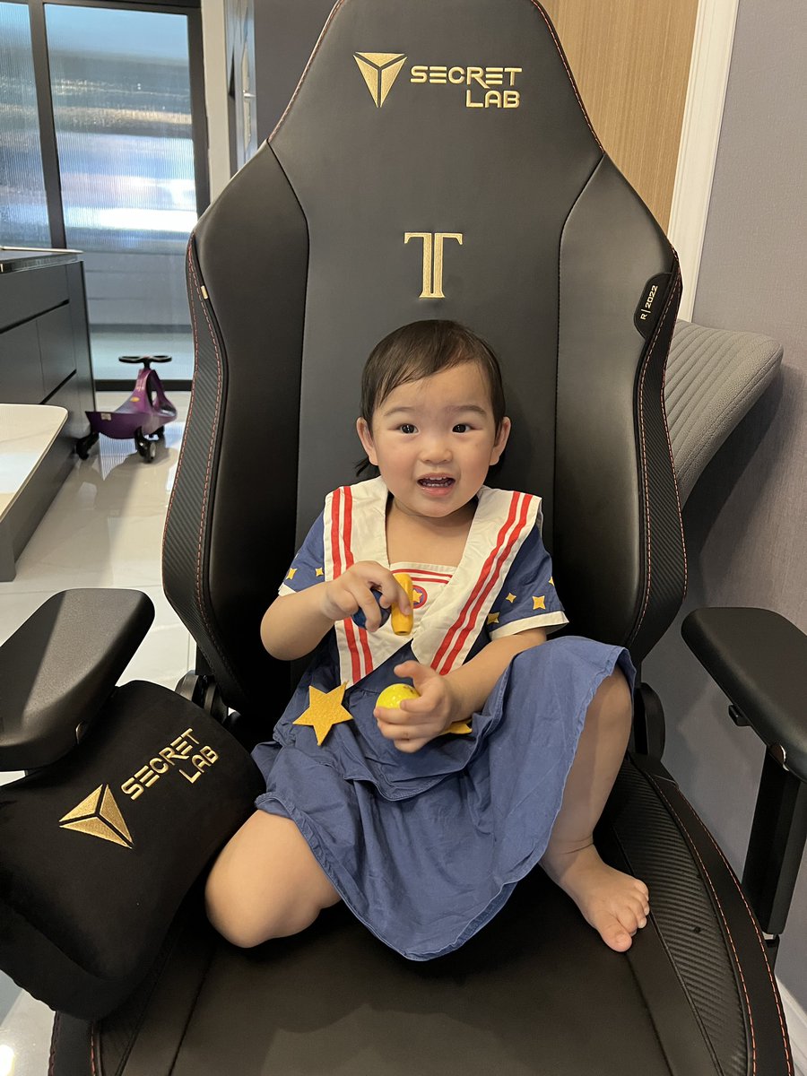 MeilingWong15's tweet image. Sturdy Bom pi pi #secretlabchair