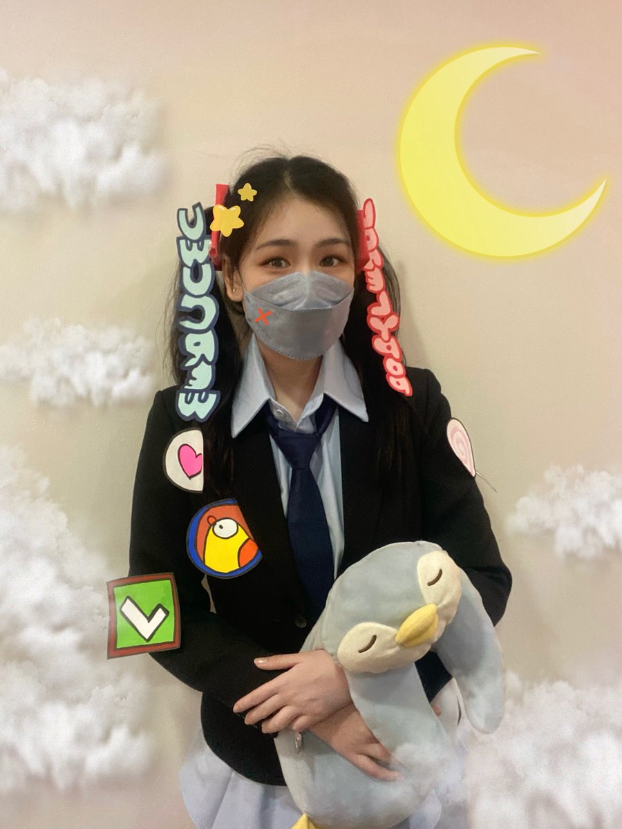 tahb862's tweet photo. GM LLP fam!, My name is Oliviaaa, Im from Malaysia 🇲🇾. I am working as freelancers, event crews and etc before. However, coving came and hurt the economic of my country. It forced me to stay at home and cut all my income sources. #LetsGetLonelyTogether https://t.co/JSyZqJM9zy