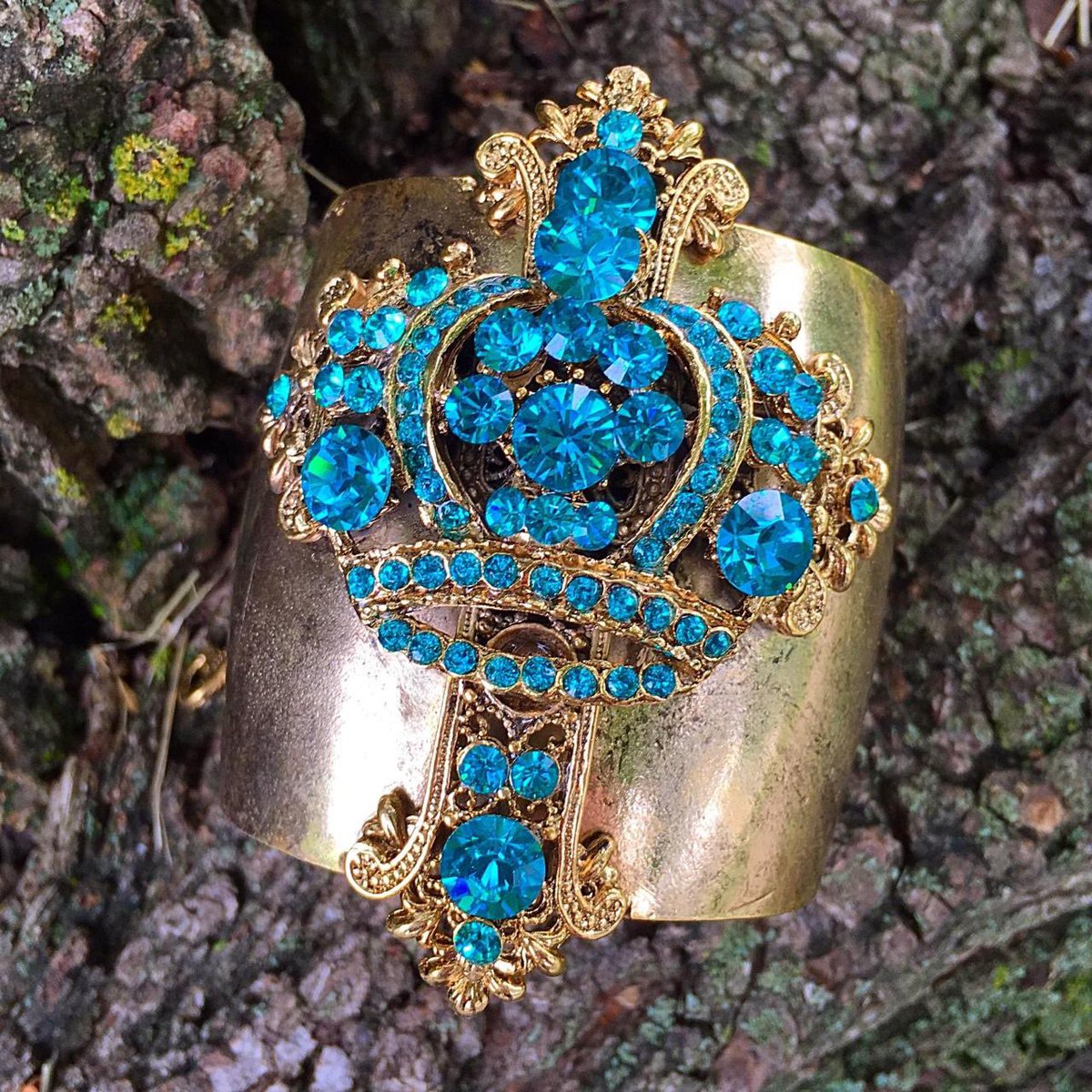 ✨👑🦋👑#ForSale!! NEW Dazzling Blue Emerald Zircon #Swarovski Crystal #Bracelet Cuff!💞

#fairyjewelry #cuff #celticcuff #sparkle #bling #fantasycuff #fantasy #faith #weddingjewelry #summerjewelry #jewelry #fantasyjewelry #crossjewelry #crown #summer

ebay.com/itm/1843633517…