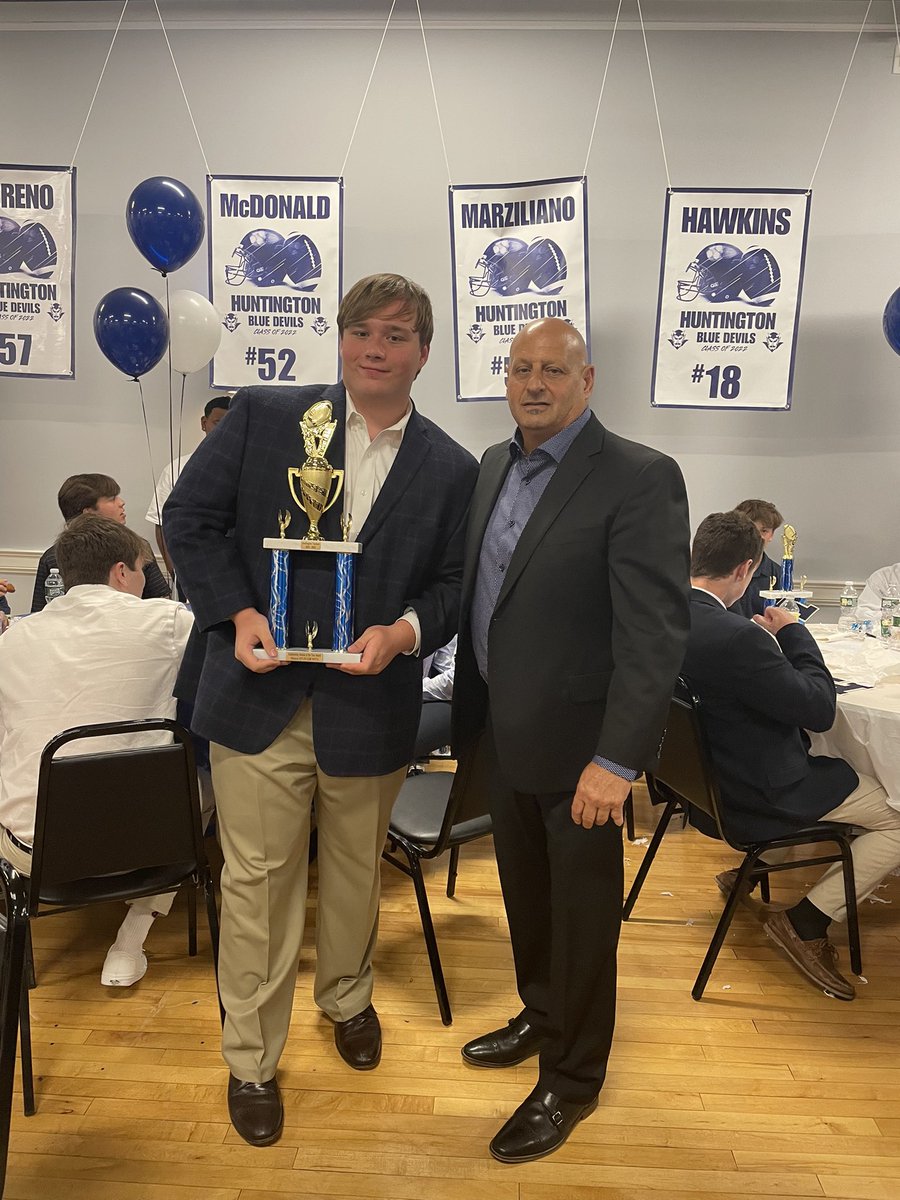 mashp0tates's tweet photo. I had a great night tonight at my football dinner and even received the outstanding offensive team rookie of the year award for my first season at my new school! I am very thankful for this and I am excited to go from being a rookie this past season to a leader in the next. https://t.co/wDS6LqH74V