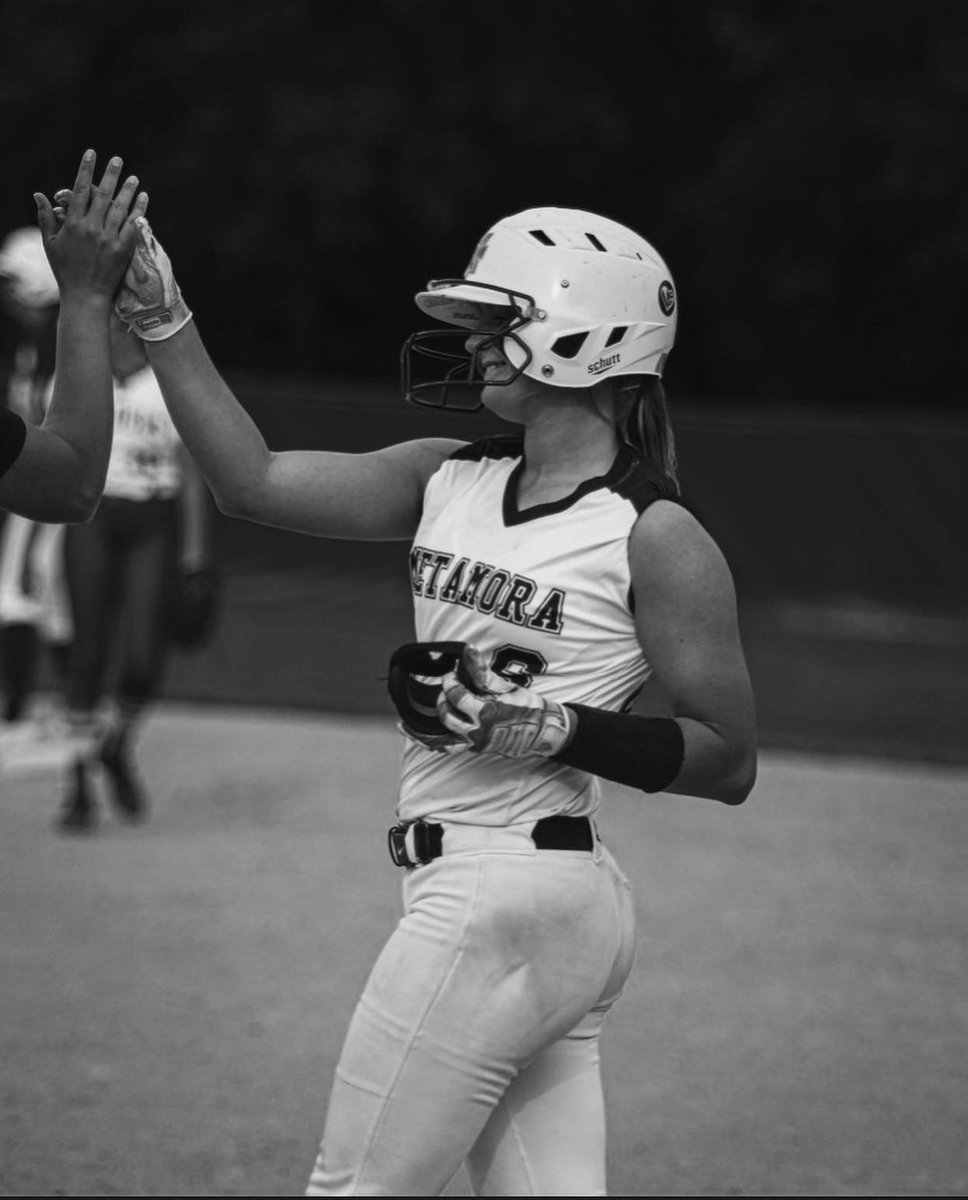 MTHS softball,
thank you for everything. thank you for the amazing people and memories. this team was all i could ever asked for. thank you coaches and teamates for putting up with me. Now onto the next chapter, playing at ICC!! roll cougs🤍