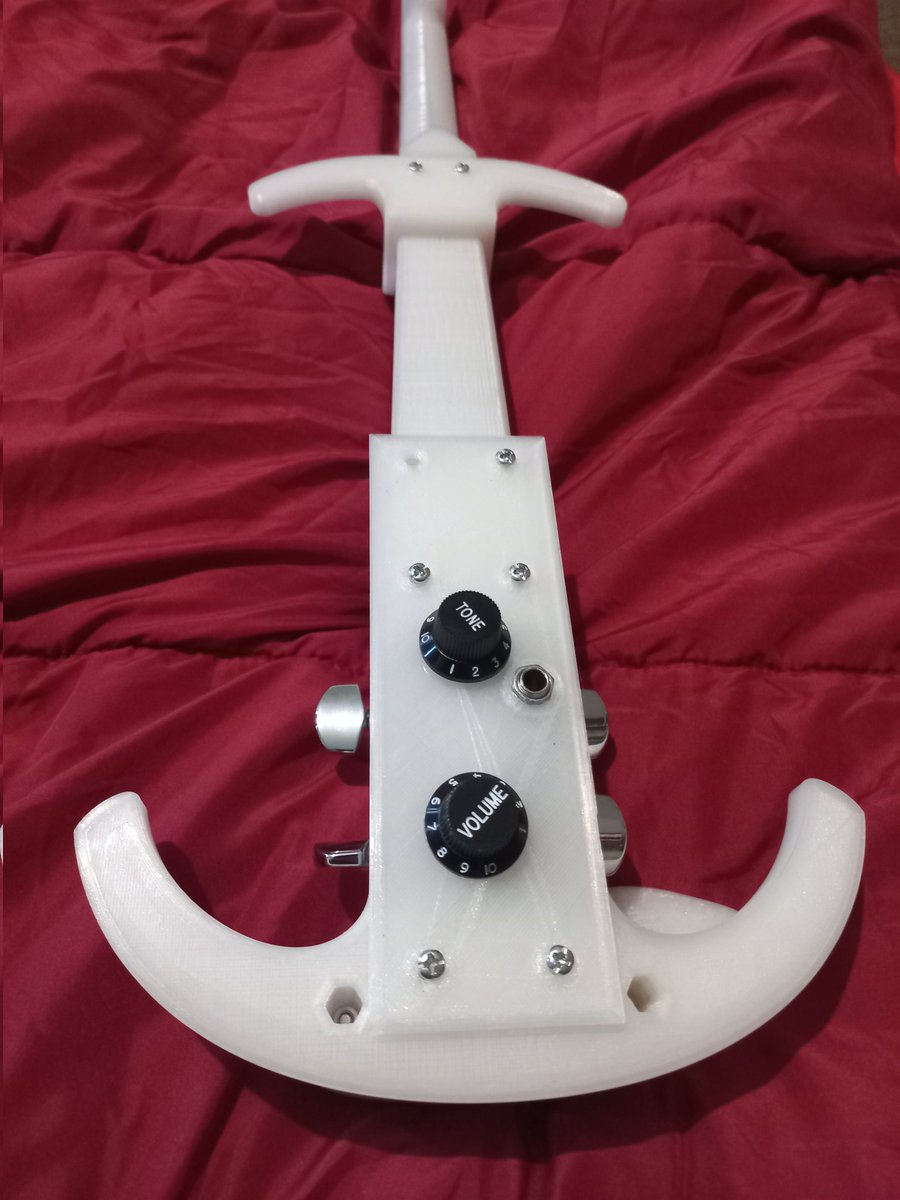 donotobeythem's tweet photo. When your  Awesome Husband makes this pretty amazing 3D made violin 🎻 https://t.co/cebBhPwiTc