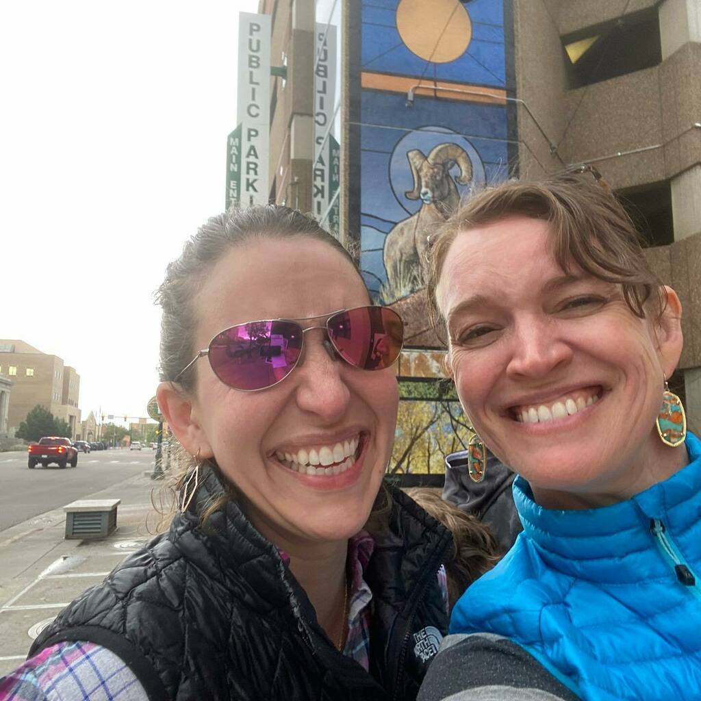 We’ve been laughing, hugging, and hiking too hard to remember to post things like #FirstFriday with my sister and her kiddos.

#creativecircuit #downtown_cs #downtowncs #creativemanitou #manitouspringsart #manitousprings #coloradosprings #artonthecircuit… instagr.am/p/CefN7F_sWAu/