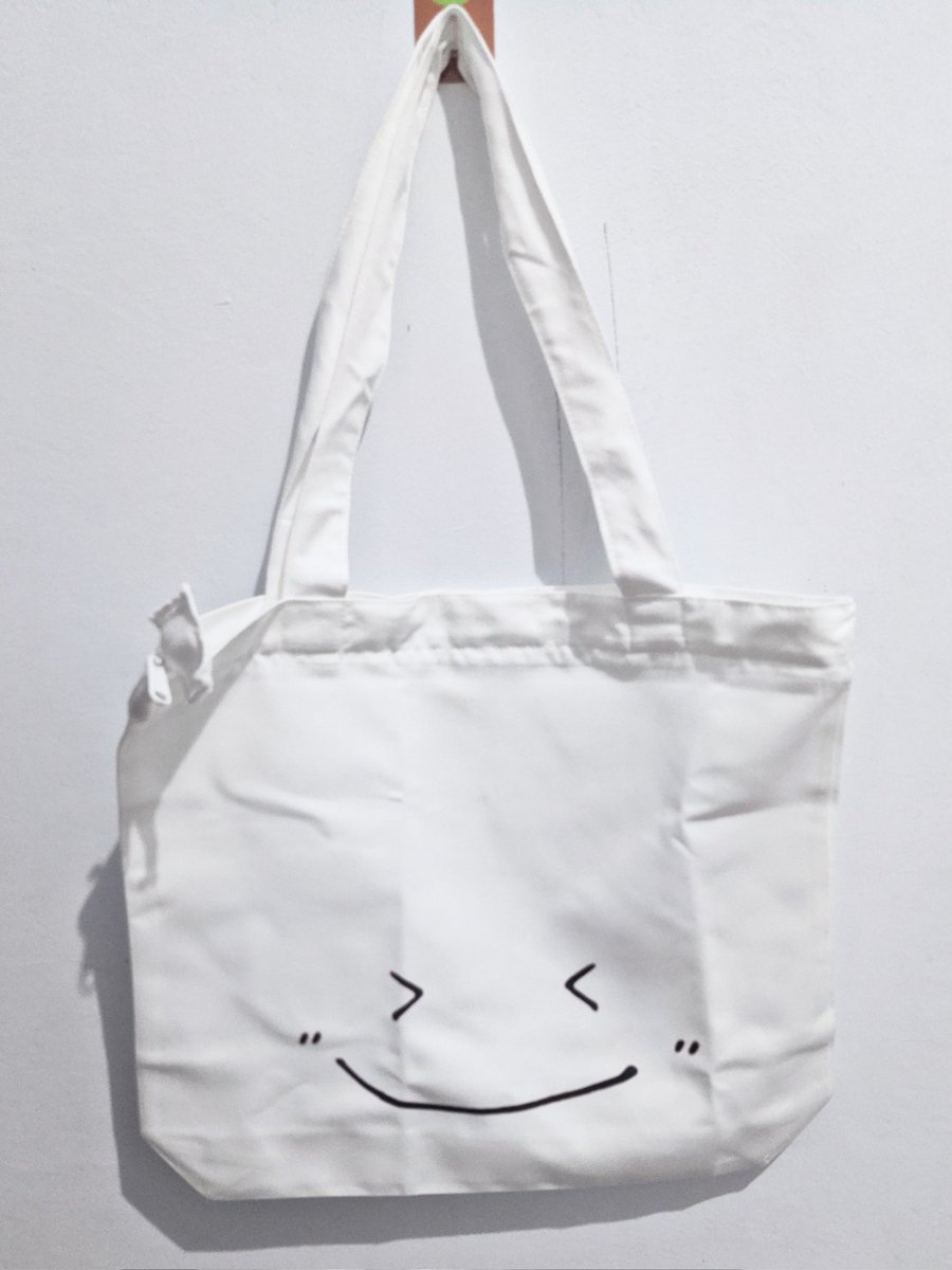 yoopieces's tweet photo. Hi, *malu* aku open PO totebag Dahyun's drawing di monotube dan dubu's smile

Untuk detail barang dan sebagainya boleh cek link berikut: https://t.co/TN6DDQJnyb

Karna aku jauh jadi aku menyarankan untuk co pas event. Take dua aku kasih diskon 👉👈 https://t.co/Br1SMqpsL0