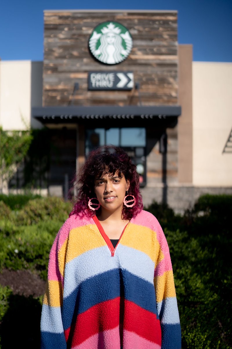 jeremotographs's tweet photo. Emma Chambers (@cacklator) was leading her @Starbucks’s union efforts when she, &amp; 2 other unionization leaders, were fired last week. Without her SB job, Emma now has to drop out of school, end her company provided therapy, and has become housing insecure. (Article to come) https://t.co/G57TYliE0l