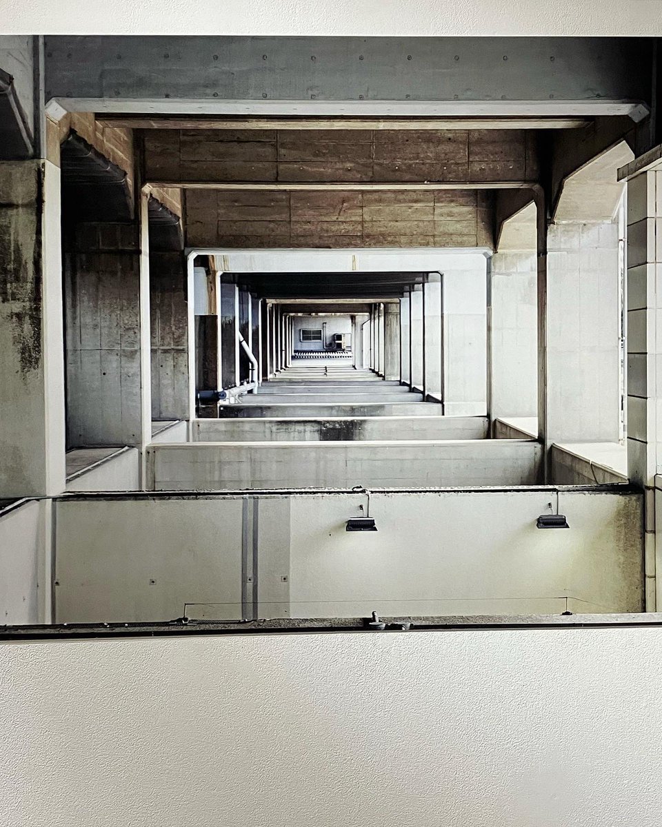 yow_f's tweet photo. Kagari Yusuke「Hear the liminal sing」 at 3331 Arts Chiyoda 
バッグ類の展示会なのだけれども、今シーズンのイメージヴィジュアルが秀逸で、写真展としても成り立っていたと思う。
都市風景を手繰る様にプロダクトを産んでいるという関係性が解る。
［2022.6.5］ https://t.co/UDPW349fuD