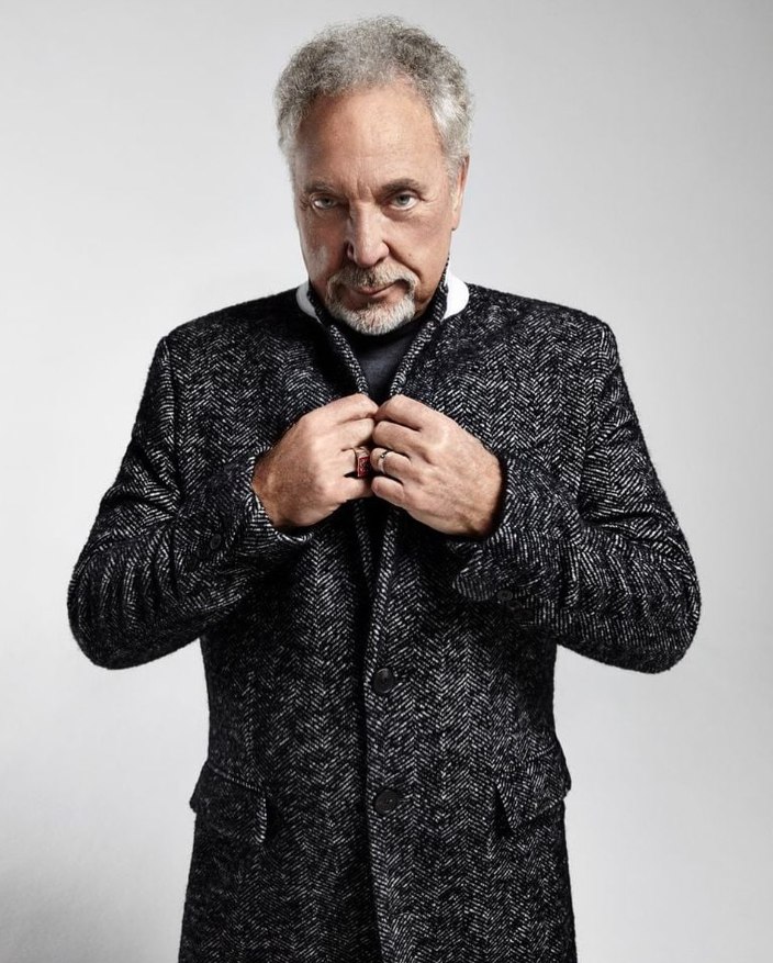 Happy 82 birthday to the legendary singer Tom Jones! 