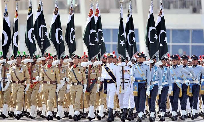 Yousafkhan_123's tweet photo. پاک افواج اور اس کے تمام سپاہی اور افسران سب میں جزبہ ایمانی اور شہادت کا جنون ہوتا ہے۔ملک و قوم کے لئے ہمیشہ شہادتیں دیتے ہیں اور دیتے رہیں گے۔چند لوگ افواج پاکستان اور عوام میں اپنی حوس کے خاطر دوریاں پیدا نہیں کر سکتے https://t.co/uY3ZdImpVm
#astatewithoutarmy