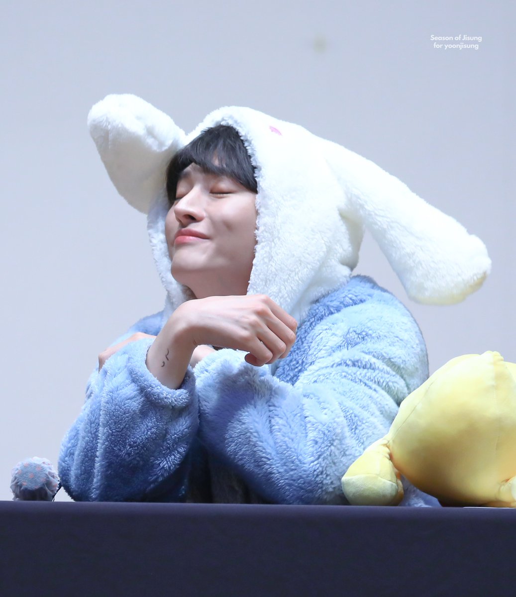 season_of_js's tweet image. 220605
귀여워,,,,💙
#윤지성 #YoonJisung