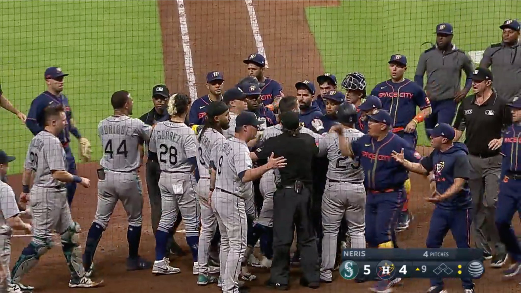 FOX Sports MLB on Twitter "Benches cleared in the MarinersAstros