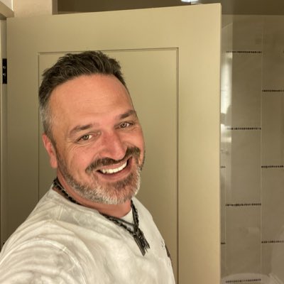 JazonWilliamz's tweet photo. #NewProfilePic https://t.co/f1QW7jygr2