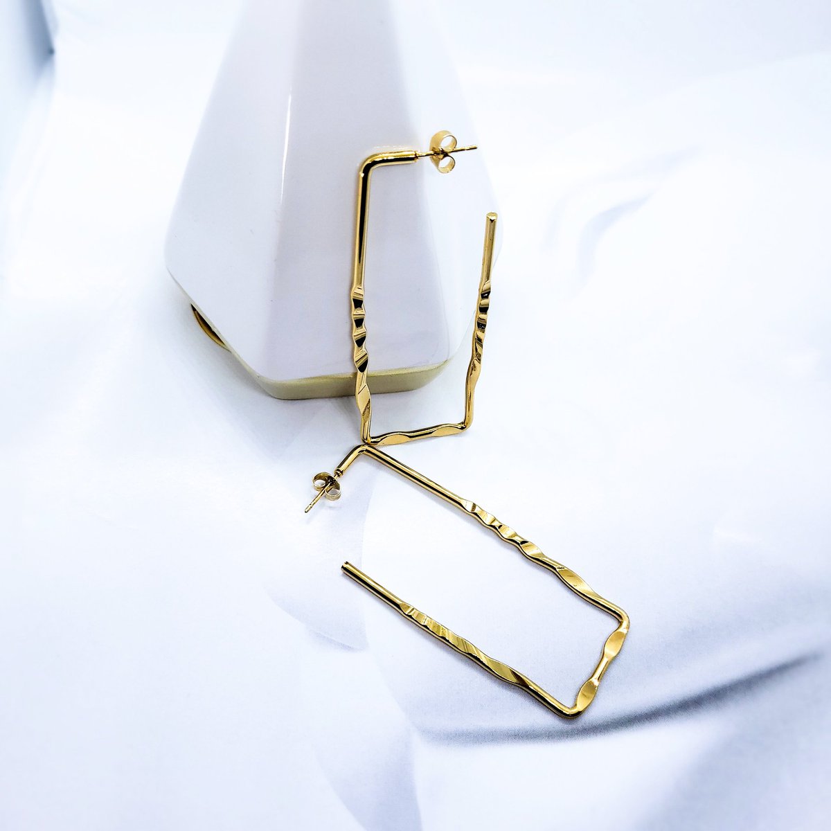 AirixStore's tweet photo. Would you wear this? https://t.co/1CAo0njzjK