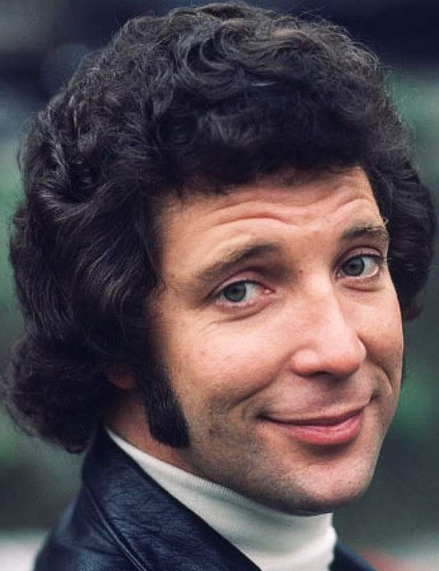 Happy birthday TOM JONES!
(June 7, 1940) 