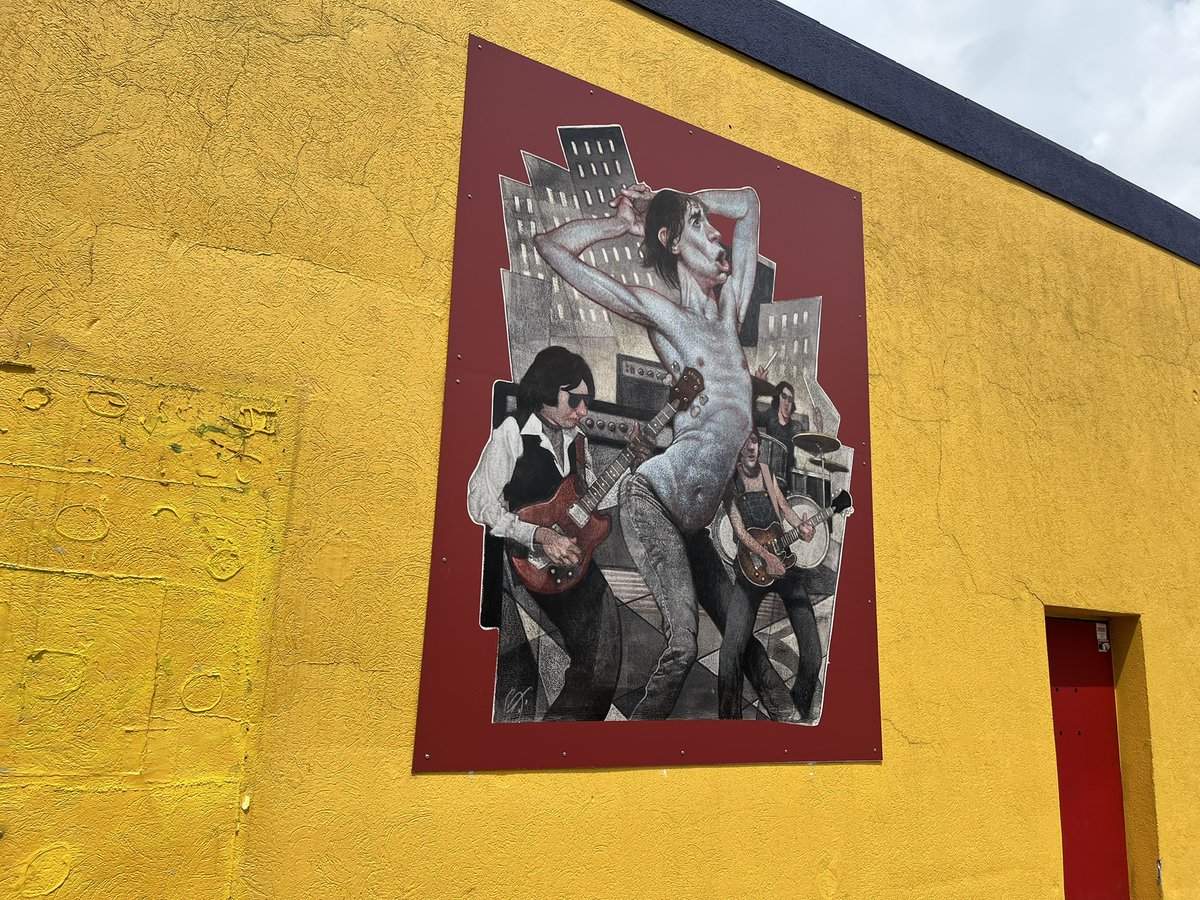Real cool outdoor mural spotted down on the street in Cincinnati today — Iggy &amp; The Stooges…

#IggyPop #PunkRock
<a href="/caroline_binnie/">Caroline Binnie</a> <a href="/PunkRockClub/">Punk Rock Club</a>  <a href="/PatFitzgerald23/">Pat Fitzgerald</a> <a href="/JeffKoc90981659/">Jeff Koch</a> <a href="/i94bar/">i94bar</a> <a href="/AGuyNamedTy/">ZaSu Blah Blah Blah Pitts</a>