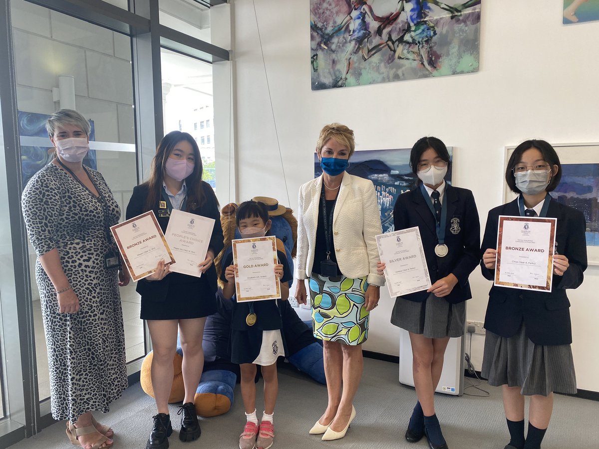 We were delighted to award prizes to some of our fantastic Community Art Prize winners for their fantastic work commemorating 10 years of Harrow Hong Kong! <a href="/HHKSWu/">HarrowHK Wu</a> <a href="/HarrowHKLS/">HarrowHK LS</a> <a href="/HarrowHKParks/">HarrowHKParks</a> #fellowship #humility #honour #courage #artisticexcellence <a href="/HeadHarrowHK/">Ann Haydon</a>