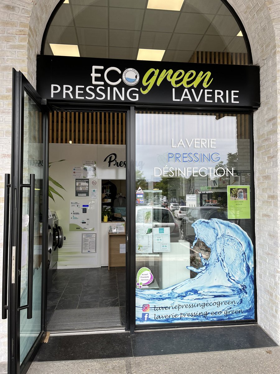 Ce vendredi, entretien tripartite entre @pole_emploi, l’entreprise #Ecogreen et une demandeuse d’emploi pour la #signature ✍️ d’une #action de #formation au poste d’employée de pressing 🫧 👏 !! <a href="/SylvieMaeseele/">Sylvie Maeseele</a> <a href="/DoleRudy/">Rudy Dole</a>