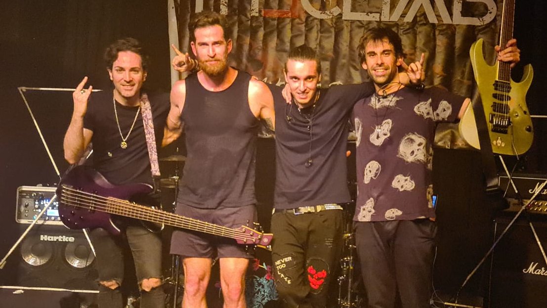 Sam Scares tweet media