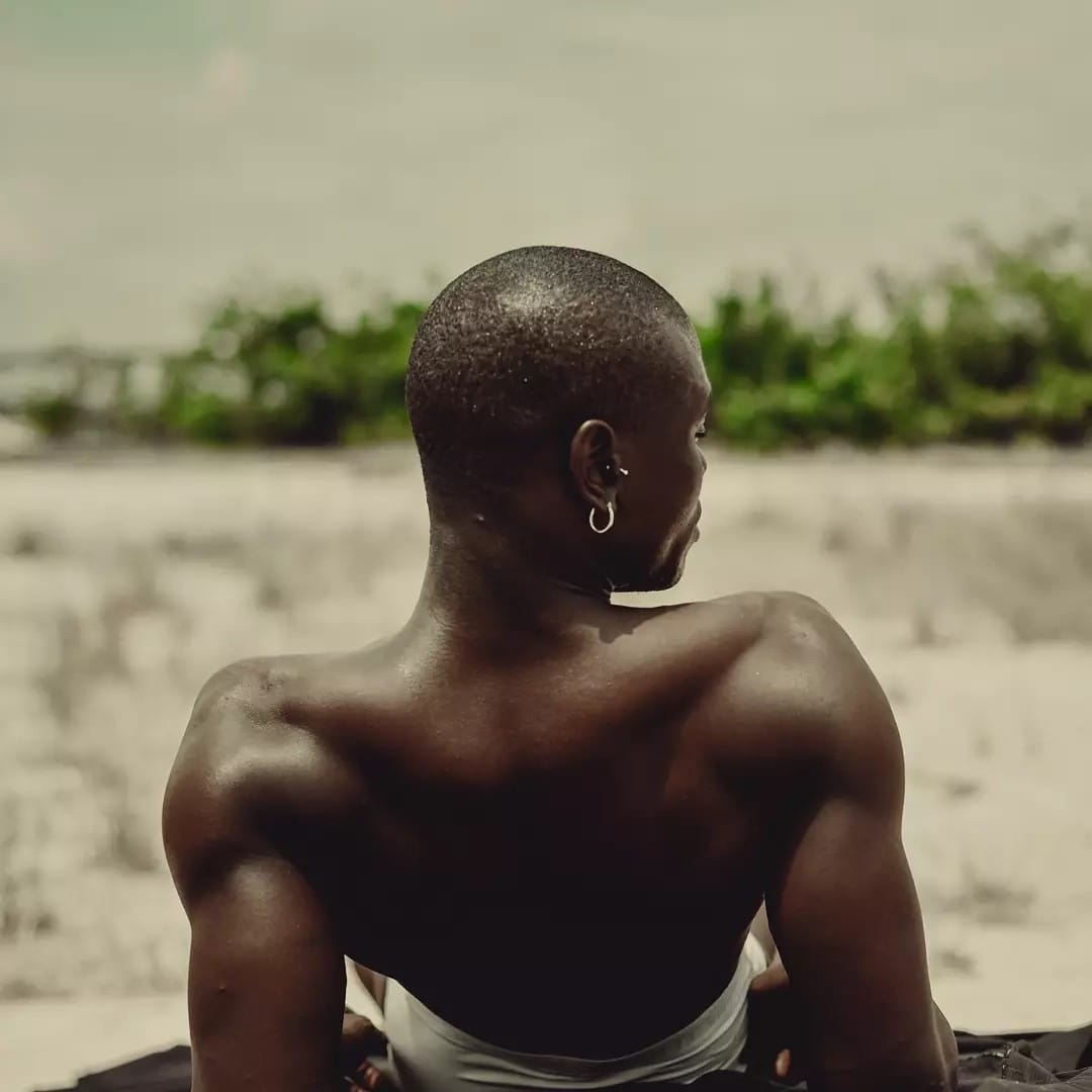 O corpo é a expressão visível de um ser.

<a href="/black_mamuu/">BM</a>