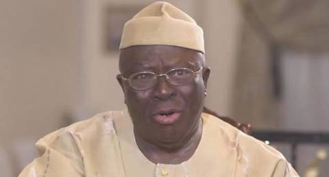 I Warned Tinubu That He Was Playing ‘Dangerous Game’ With Buhari — Afenifere Leader, Adebanjo | Sahara Reporters bit.ly/3mnWwrE