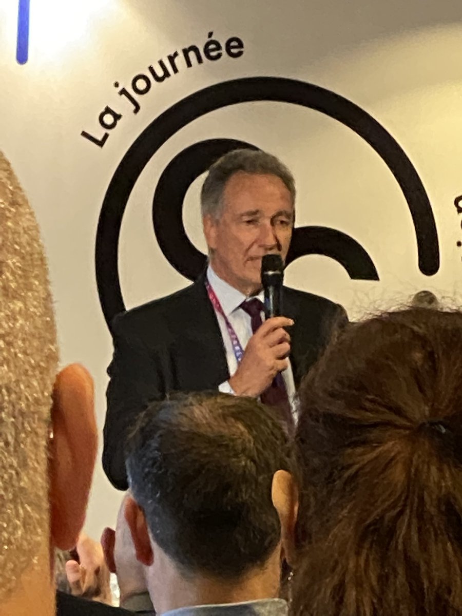 MocMarie's tweet photo. Merci au General Serge Cholley d avoir campé le paysage du renseignement aujourd hui avec la montée en puissance du ROC (renseignement d origine cyber) et à son nécessaire intégration avec les autres sources (HUM, EM, IM) #FIC2022 #OSINT https://t.co/0gMBdfhTMl