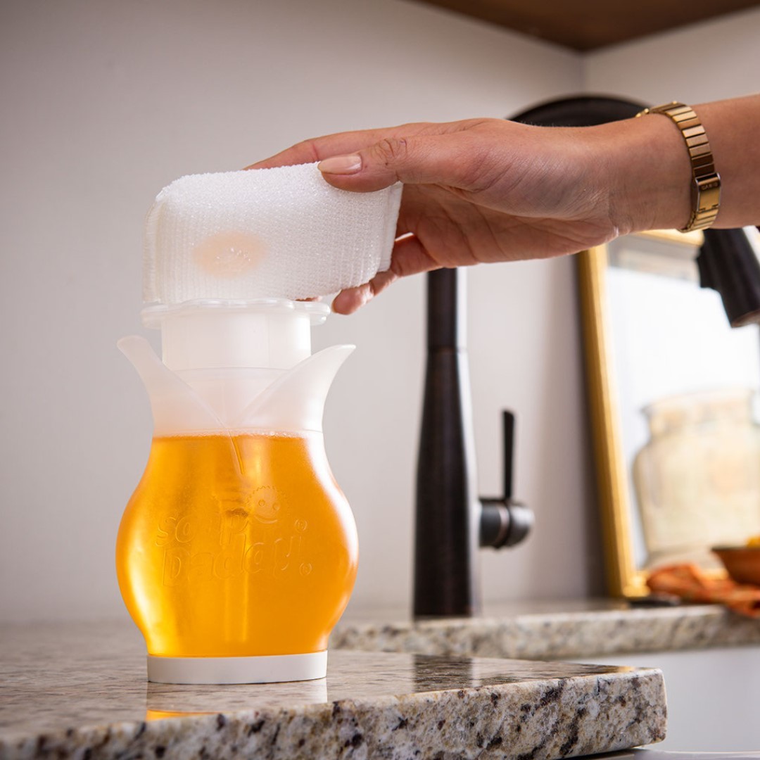 scrubdaddy_uk's tweet photo. Why have a normal bottle of soap when you can dispense your soap in style? Who's picked up the new Soap Daddy Style? #SoapDaddy #ScrubDaddy #SoapDispenser #Soap #WashingUp #Hinchers #Hinching #MrsHinch #SpongeDaddy https://t.co/cOuX90OPyw