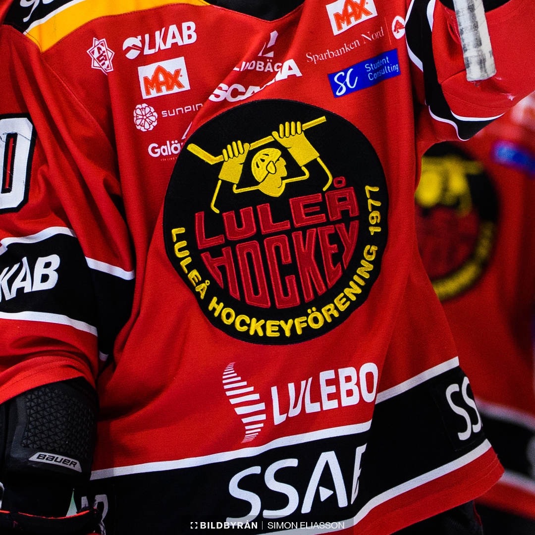 Nu är det klart vilka tröjnummer våra nyförvärv till SDHL-laget kommer ha:
- Daniela Pejsova #55
- Lisa Johansson #61

Och Emma Nordin fortsätter så klart i #29.
