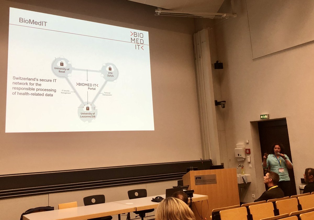 Now in the <a href="/ISBSIB/">SIB</a> parallel session of #PHT22 - Valérie Barbié is showcasing real-life projects established on <a href="/SPHN_ch/">SPHN</a> ‘s infrastructure component #BioMedIT