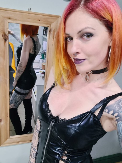 New hair.... what do ya think? ? https://t.co/qBEO0DlTaD