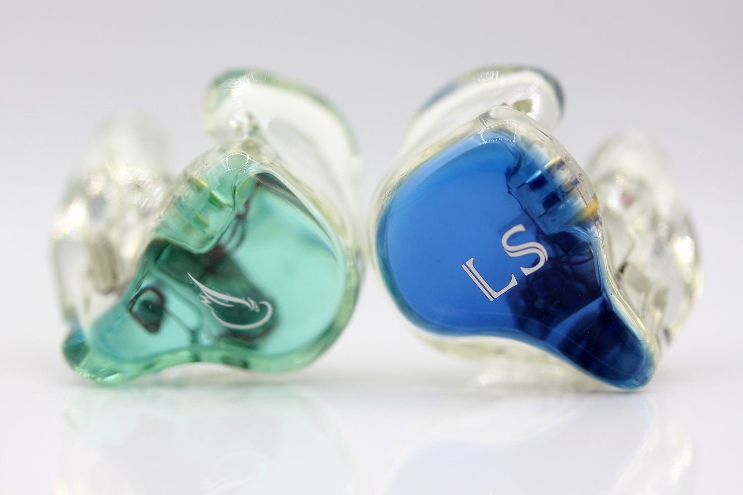 Lark Studio LSIV カスタムイヤフォン レビュー】Lark Studio LSIV到着しました。美しい仕上がり。納期