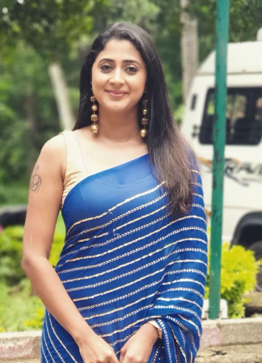 When Geetha teacher came to class with sleeveless blouse...

Worth day for teens 💦💦💦 @geetha_iyengar  Nala antha idupum Shapeum nala thuki kudukum mami ku♥️