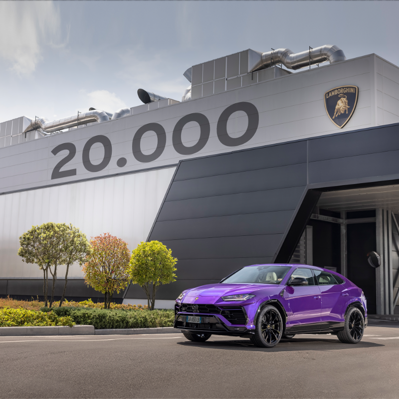 Lamborghini's tweet photo. 20,000 Urus models delivered in only 4 years since its launch. An ultra-stylish design, irresistibly lavish interior and outstanding performance were the keys to this record-breaking success.

#Lamborghini

CO2 Emission and Fuel consumption combined: https://t.co/MLO6PI23fq