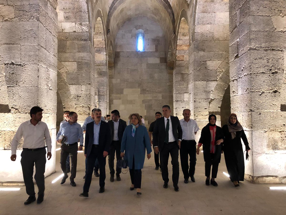 haltinsoy68's tweet photo. 📌 Sultanhanı

Genel Merkez Yerel Yönetimler Başkan Yardımcımız Müzehher Belma Erdoğan, İl Yerel Yönetimler Başkanımız Şaban Yüksel, Belediye Başkınımız Fahri Solak, İlçe Başkanımız İshak Yumuşak ve teşkilatımız ile Sultanhanı Kervansarayı’nı ziyaret ettik. https://t.co/BRESththcU