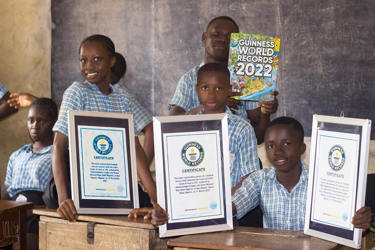 VictorKipo's tweet photo. In Class Wit My @GWR Certificates
❤️ U Guys
#VictorKipo #VictorRichardKipo @craigglenday #GuinnessWorldRecords #school @gwr_es @Solomon_udo11 #ChukwuebukaFreestyle #CSFFTP @mraniekanekah @romeocza @aniekemefinbarr @EaglesTrackerNG #ChukwuebukaAcademy #CSFFTP22 @valentineozigbo https://t.co/SOFzlIWC4V