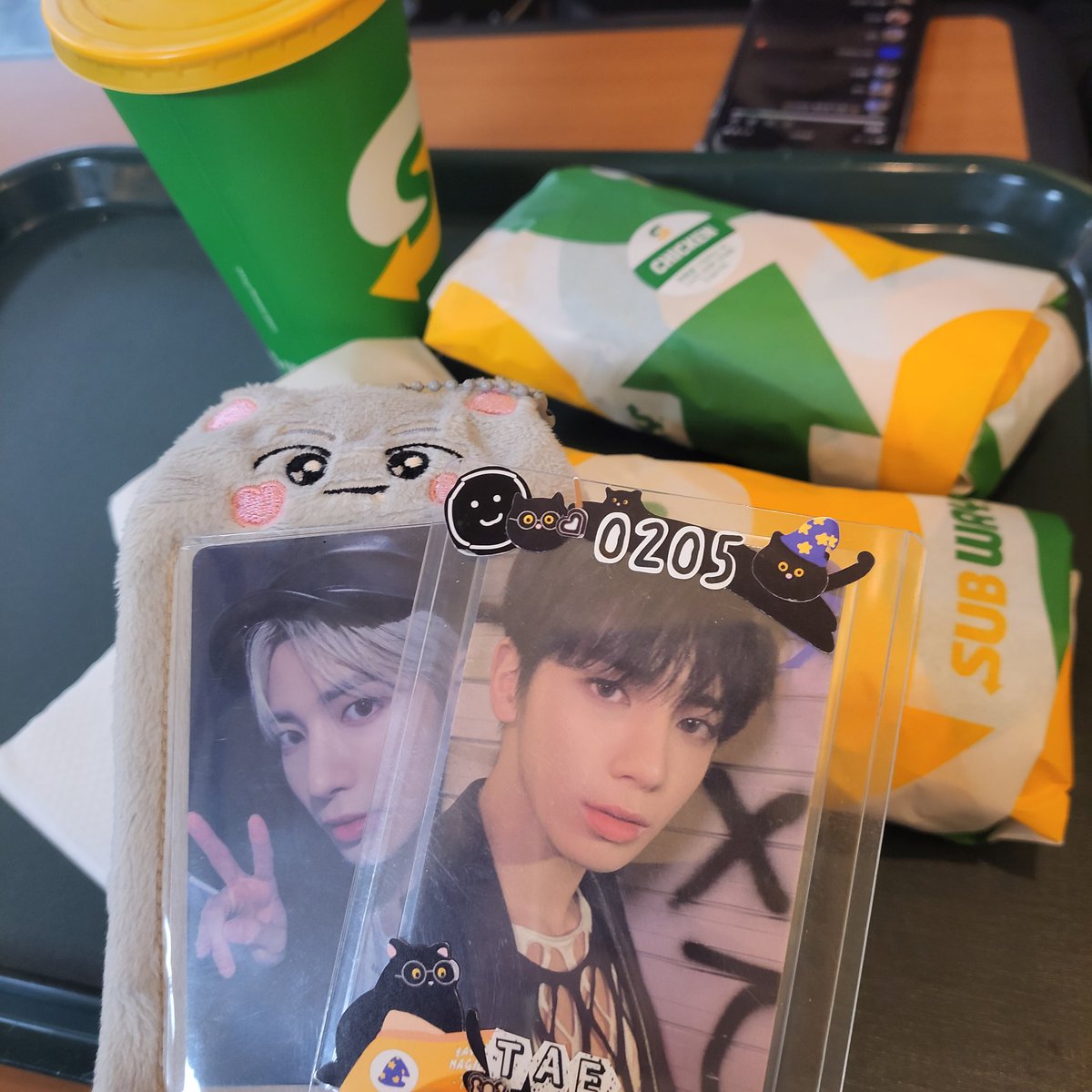 pocket_in_th's tweet photo. 머글과 함께 https://t.co/LvYVT5qGV8