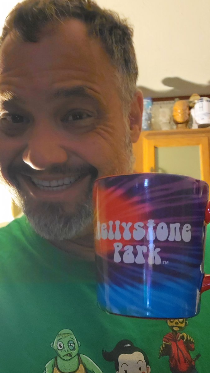trekker21's tweet photo. Good morning to one and all! May the force be with you today!

#Jellystone #HeyBooBoo #YogiBear #HannaBarbara #Camping #TuesdaySelfie #Selfie https://t.co/HVcf4DtHzJ