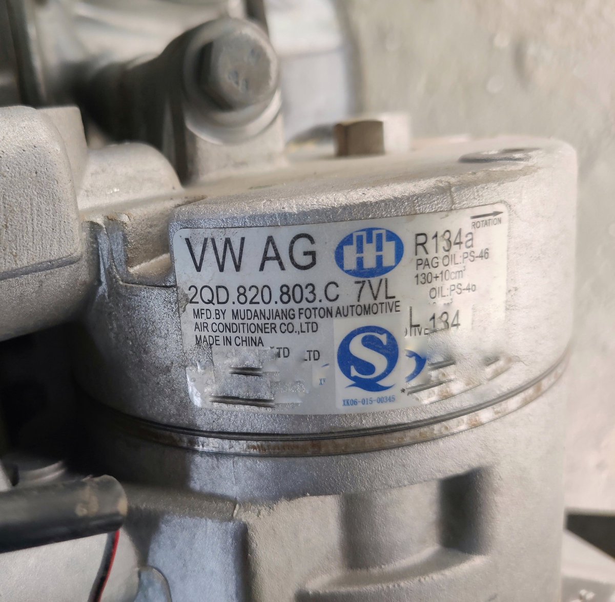 abhinavsinghai's tweet photo. @ankurgera23 It should be chinese made screen just like AC compressor from "Mudanjiang Foton Automotive" 🤐

#Volkswagen #Volkswagentaigun #taigunacissue #ACgate #Indiancustomers #compressor https://t.co/jYzPGTxHIA