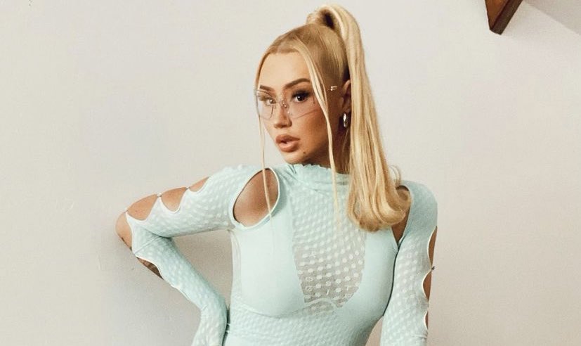 Pop Tingz (@thepoptingz) on Twitter photo Happy birthday to the amazingly talented and beautiful Iggy Azalea!🎂❤️
What is your favorite record by the rapper? <a href="/IGGYAZALEA/">IGGY AZALEA</a> Happy birthday to the amazingly talented and beautiful Iggy Azalea!🎂❤️
What is your favorite record by the rapper? <a href="/IGGYAZALEA/">IGGY AZALEA</a>