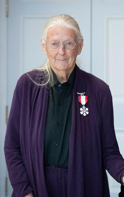 Dorothy Smith passed away on the 3rd of June. She passed away in her granddaughter Calla's arms, surrounded by love. 

Dorothy completely reshaped the structure of our society but most importantly to her, she changed individuals lives.

#InstitutionalEthnography #DorothySmith